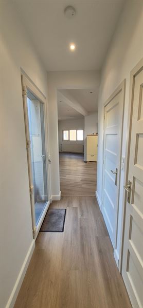 Opgefrist appartement met groot terras in het oude stadscentrum