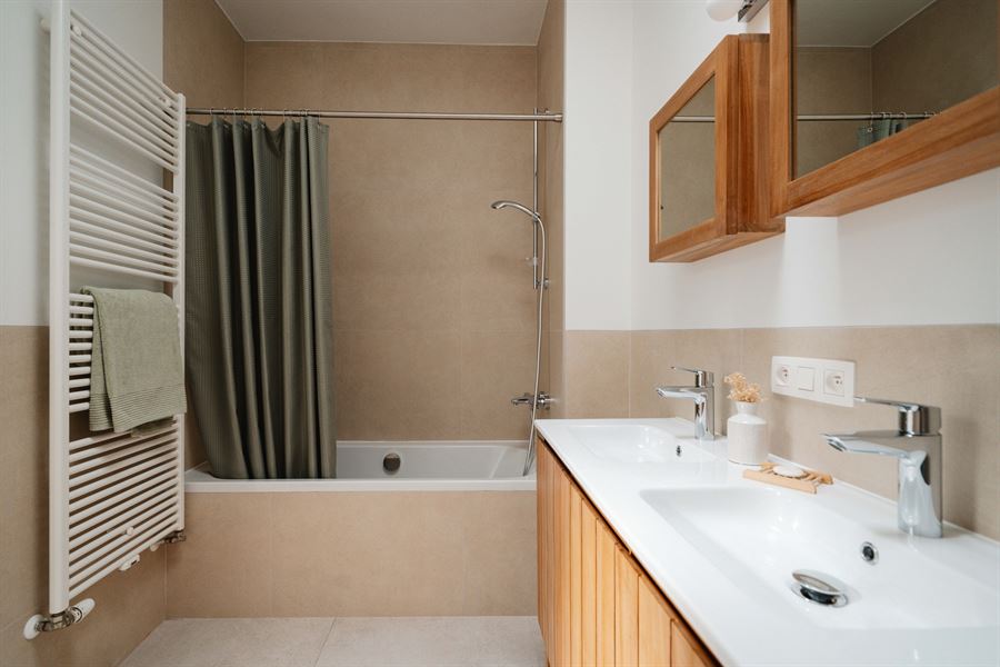 Riante woning met 5slk 3bk + Z-tuin