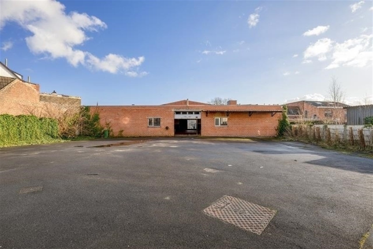 Commercieel gebouw in AALST