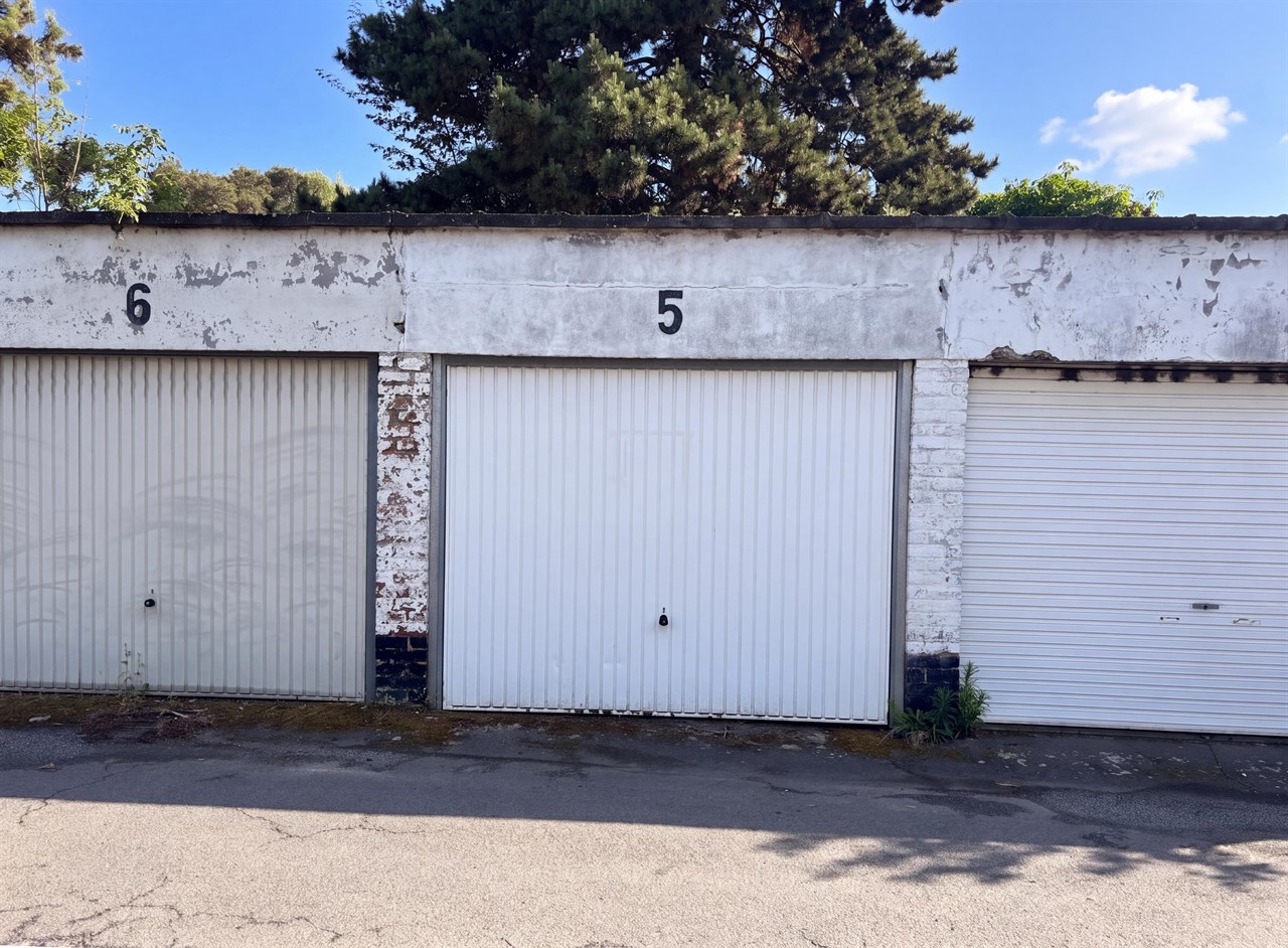 garage/parking in AALST
