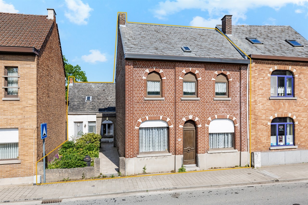 huis in NIEUWERKERKEN
