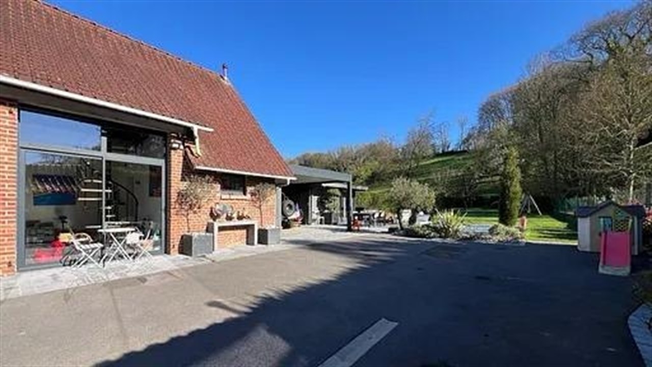 hoeve in HEUCHIN