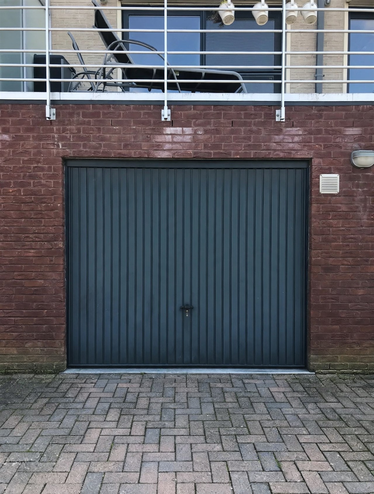 garage/parking in LEDE