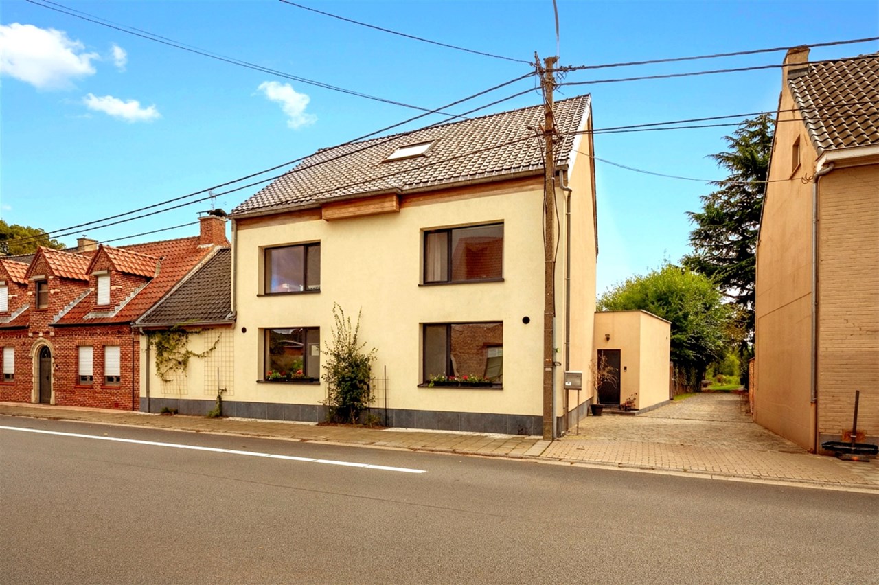 huis in OOSTERZELE